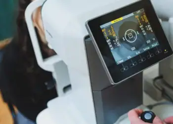 طرح توجیهی تولید دستگاه لیزیک چشم