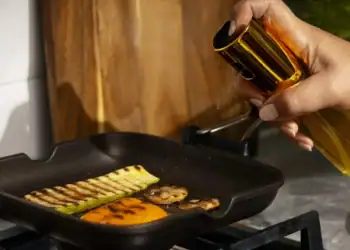 طرح توجیهی تولید انواع براق کننده در صنایع غذایی