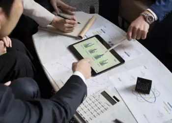 نقش مشاوره بهره‌ وری در عبور از بحران اقتصادی