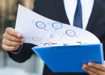 چطور از ارزیابی عملکرد برای بهبود بهره‌ وری استفاده کنیم؟