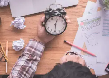 چطور با مدیریت زمان، راندمان کارکنان را افزایش دهیم؟