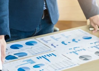 تحلیل ساختار تقاضای صنعتی و اثر آن بر موفقیت پروژه های تولیدی