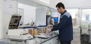 آیا کارخانه باید آزمایشگاه داشته باشد؟